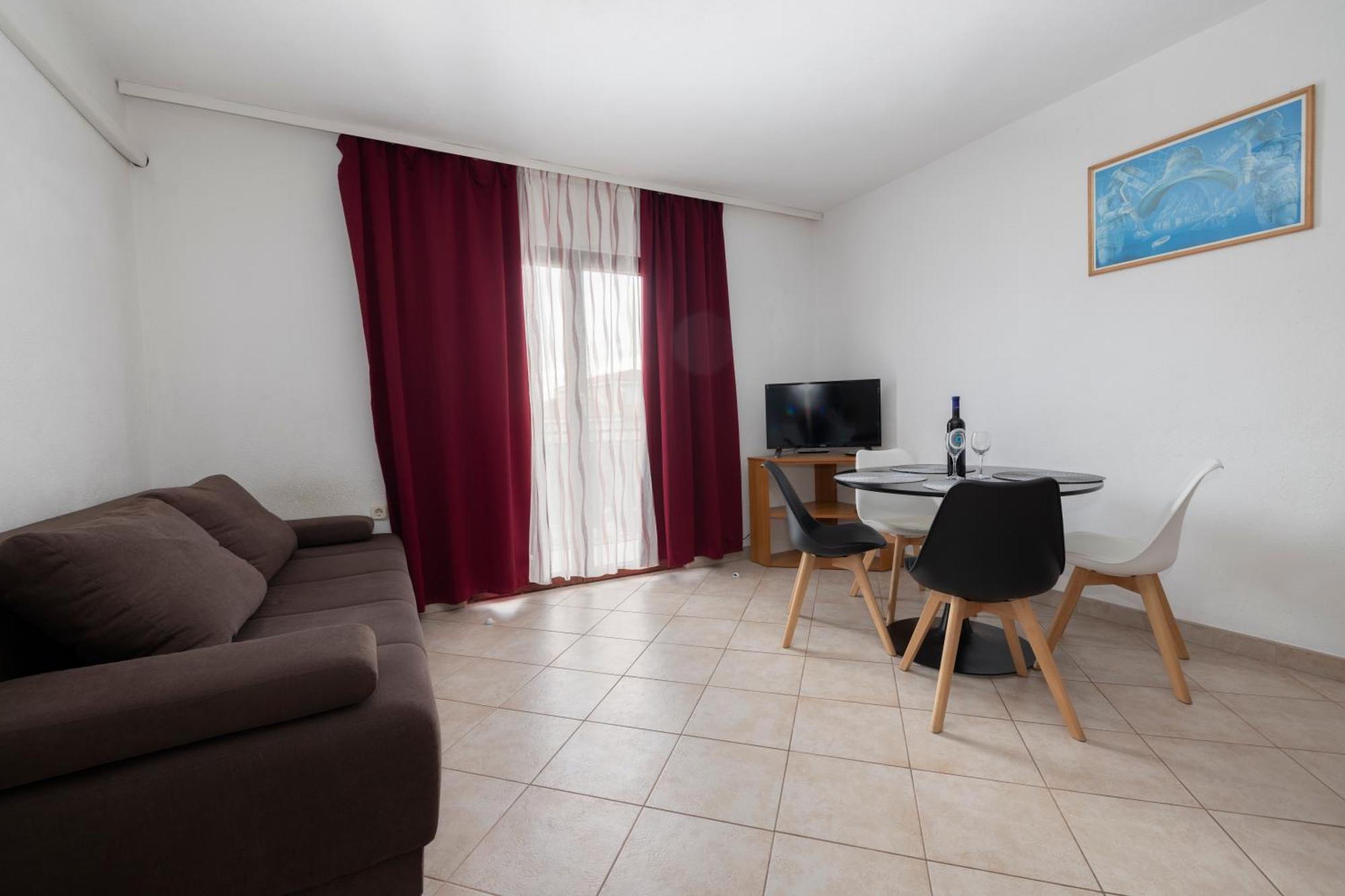 Apartments Family Roso Promajna Esterno foto